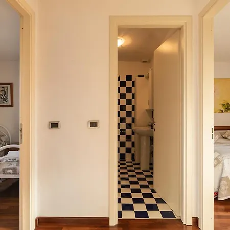 Charming House In + Pool Hébergement de vacances